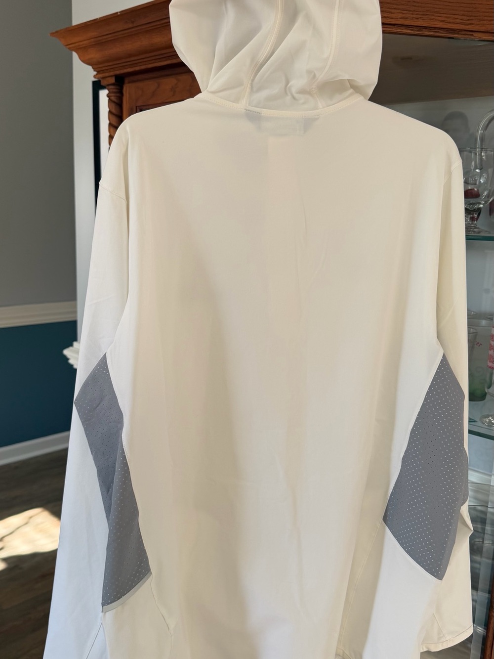 NWT Under Armour White & Gray St. Jude Performance Pullover Jacket - Picture 15 of 16